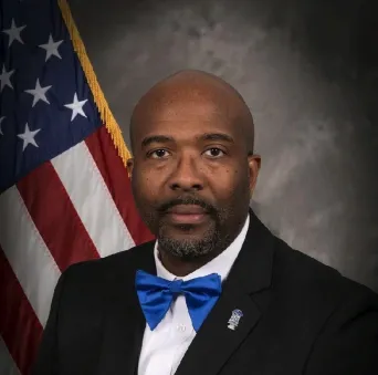 Eddie Weaver Jr.